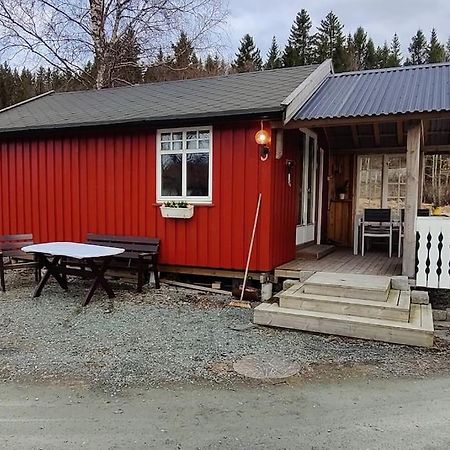 Idyllisk Minihus I Landlige Omgivelser - Med 5 Sengeplasser Og Parkering Åsen Exterior photo