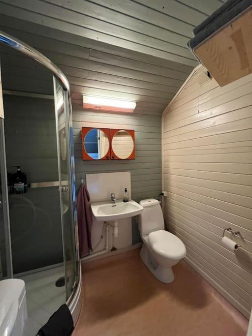 Idyllisk Minihus I Landlige Omgivelser - Med 5 Sengeplasser Og Parkering Åsen Exterior photo