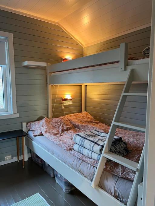 Idyllisk Minihus I Landlige Omgivelser - Med 5 Sengeplasser Og Parkering Åsen Exterior photo
